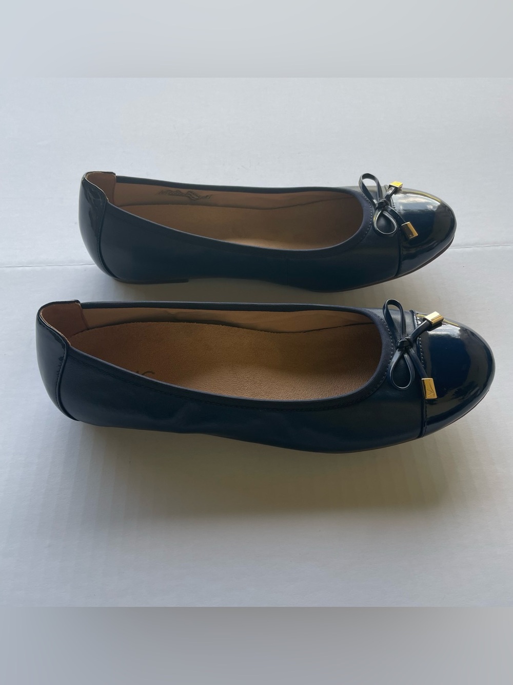 Vionic Minna Navy Blue Patent Cap Toe Ballet Flats Size 10 - Picture 2 of 7